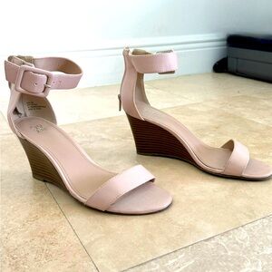 NY&C Nude Strappy Sandals - Size 8M
